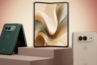 Motorola Wide Foldable 165Hz Display